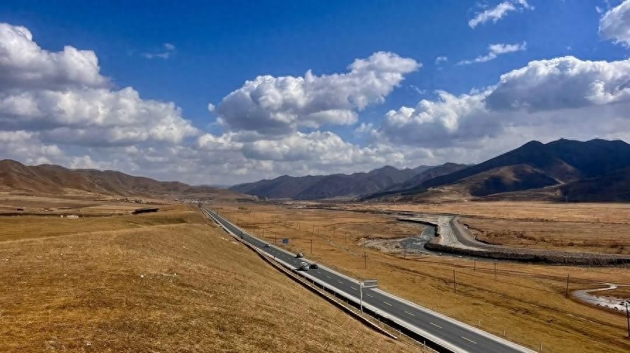 国道318进藏自驾游终极指南，路线规划、沿途风景及必备注意事项全攻略